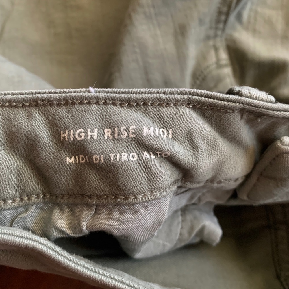 Universal Thread Shorts - Picture 4 of 5